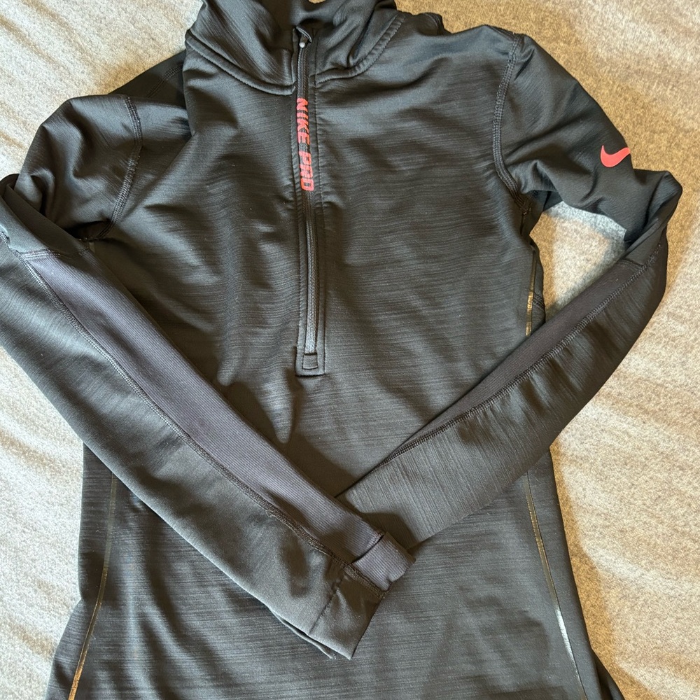 Nike Pro 1/2 Zip HyperWarm Long Sleeve Running Jacket Women’s size‎ Small
